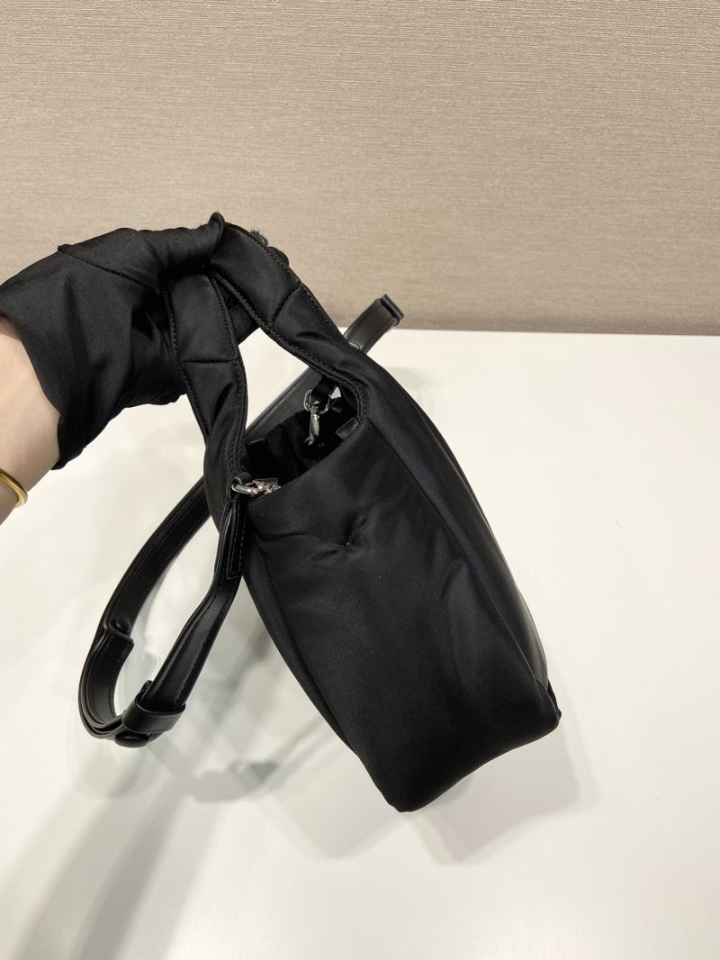 Pra*a tote bags